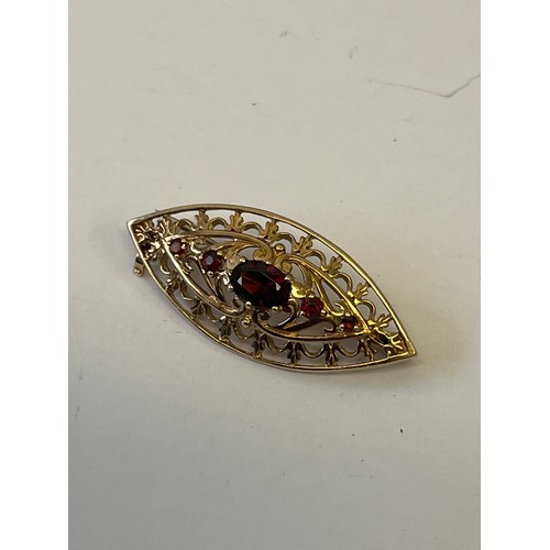 47 - STUNNING BEAUTIFUL 9CT GOLD FILIGREE BROOCH WEIGHT 3.9GR 5 GARNETS GEOLOGICAL CATALOGE 960