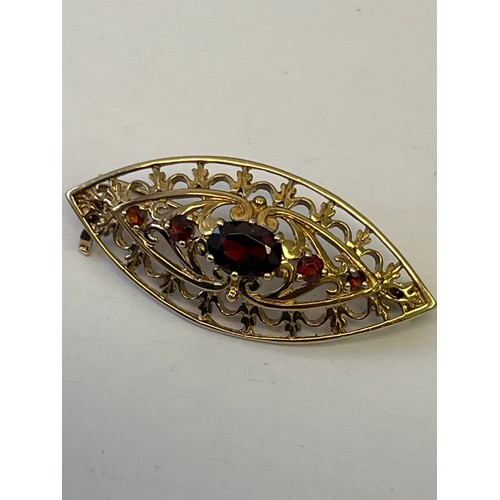 47 - STUNNING BEAUTIFUL 9CT GOLD FILIGREE BROOCH WEIGHT 3.9GR 5 GARNETS GEOLOGICAL CATALOGE 960