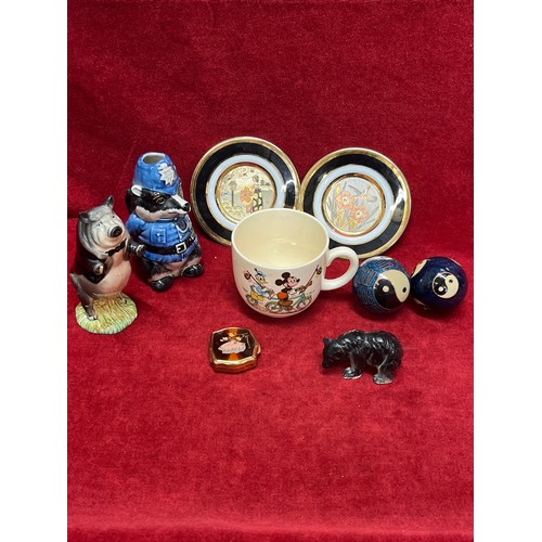 31 - MIXED COLLECTABLE CHINA INC MICKEY MOUSE BESWICK CUP, PC BROCK JUG WOODLAND COLLECTION, BESWICK 