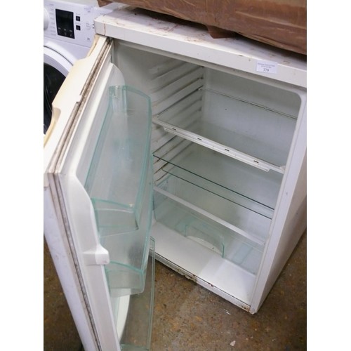 379 - FRIDGIAIRE UNDERCOUNTER FRIDGE