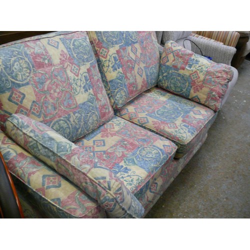 374 - GOOD QUALITY HEAVY 2 SEAT SOFA BED