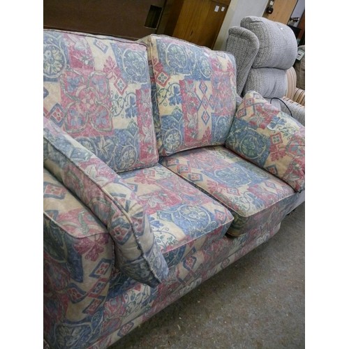 374 - GOOD QUALITY HEAVY 2 SEAT SOFA BED