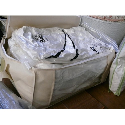 363 - LARGE CASE OF VACUUM PACKED BEDDING