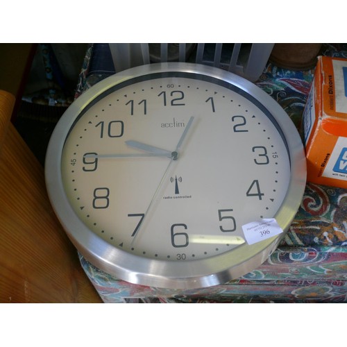 396 - MIXED LOT INCLUDING ACCTIM WALL CLOCK, MEMORY FOAM COMFORT HEELS AND SOLES, STAIR CARPET GRIP TAPE, ... 