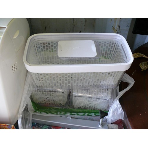 398 - PANASONIC BREADMAKER & OXO FRIDGE STORAGE BOXES