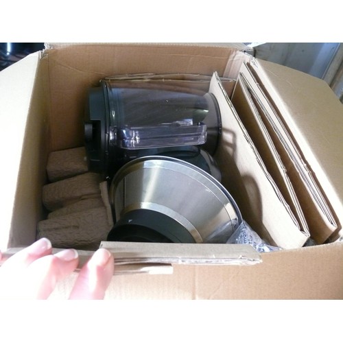 404 - NUTRIBULLET JUICER WITH ORIGINAL BOX