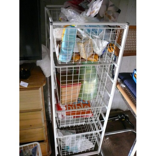 416 - WIRE DRAWER UNIT WITH CONTENTS OF TOILETRIES