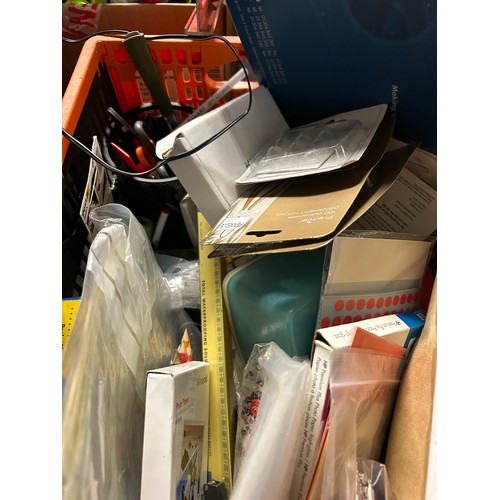 350 - LARGE JOBLOT OF STATIONERY, ENVELOPES, PAPER, FOLDERS ETC