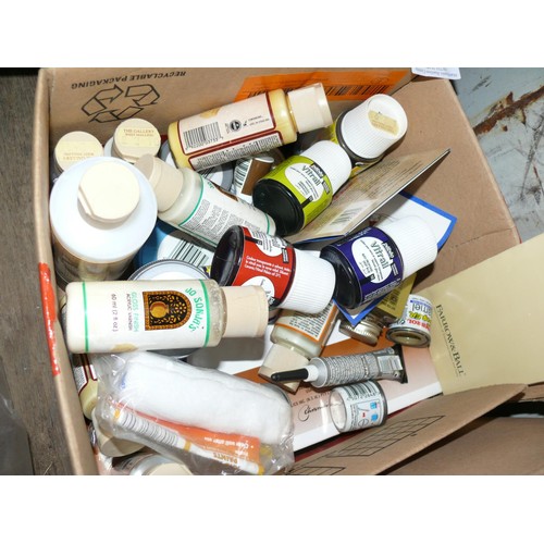 429 - BOX OF CRAFT PAINTS & VARNISHES INCLUDING HUMBROL ENAMEL, JO SONJAS VARNISH AND OTHER PRODUCTS