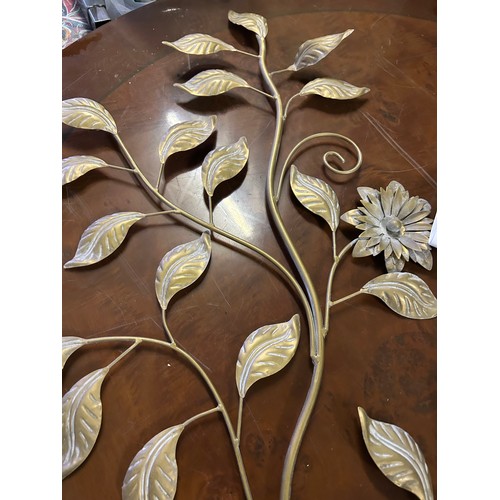 405 - LARGE DECORATIVE METAL LEAF AND FLOWER WALL ART