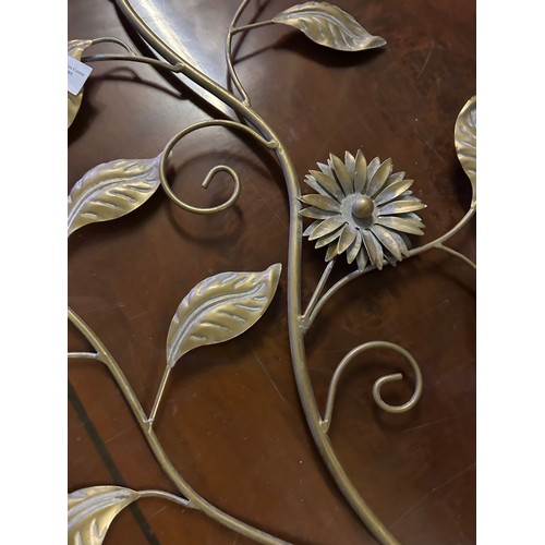 405 - LARGE DECORATIVE METAL LEAF AND FLOWER WALL ART