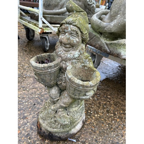 409 - Garden gnome planter