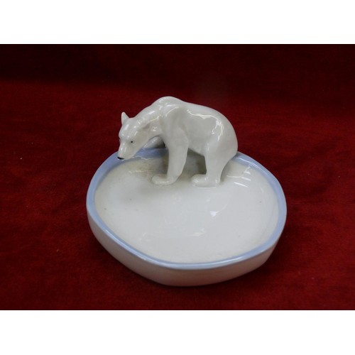 23 - An Art Deco porcelain polar bear trinket or soap dish, marked on the underside for Pfeffer Gotha, Ge... 