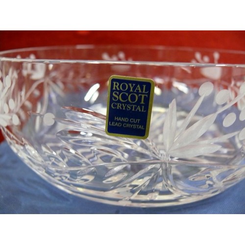 76 - A ROYAL SCOT CRYSTAL FRUIT BOWL AND A FINVOLA CRYSTAL BOWL BY TYRONE CRYSTAL BOTH WITH ORIGINAL BOXE... 