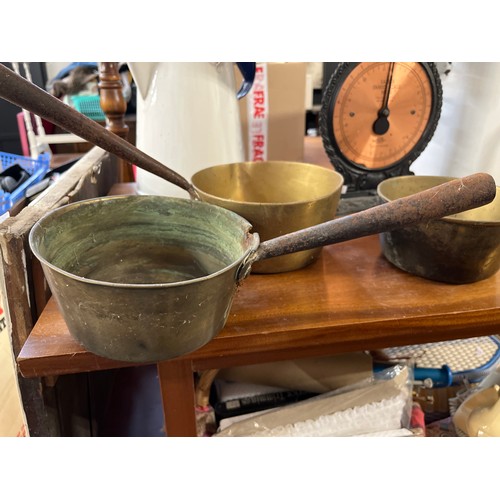 291 - SET OF 3 VINTAGE BRASS PANS