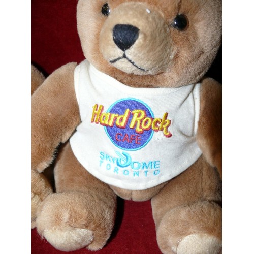 122 - A SET OF 7 HARD ROCK CAFE BEARS WITH VARIOUS PLACE NAMES