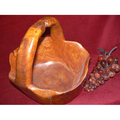 386 - Carved wood basket containing a bunch of agate grapes