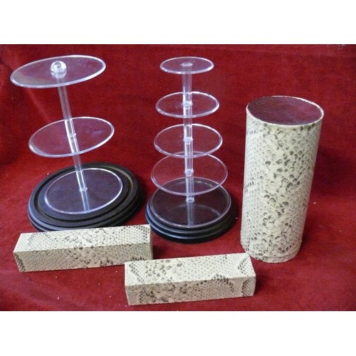 136 - SELECTION OF VARIOUS JEWELLERY STANDS