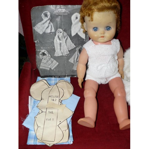 166 - VINTAGE LOT TO INCLUDE DOLLS, EPHEMERA, BLACK & WHITE PHOTOS AND BED SLIPPER