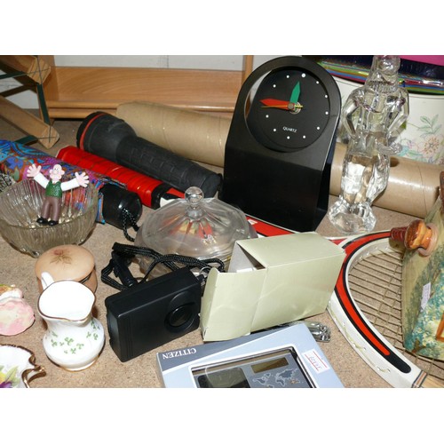 169 - SHELF OF MIXED ITEMS TO INCLUDE WINE RACK, SPICE RACK, COTTAGE WARE BISCUIT BARREL ETC