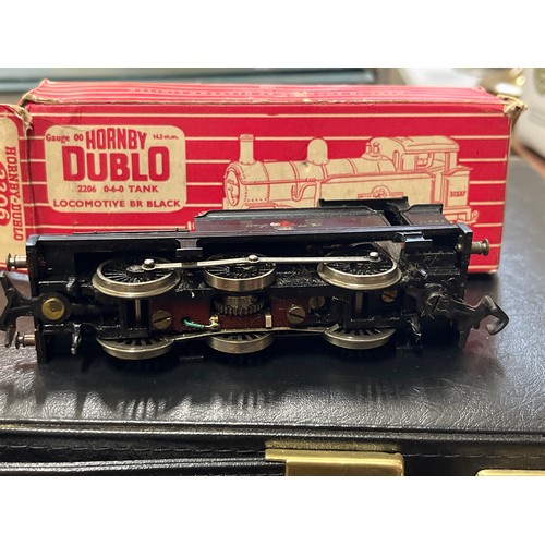 310 - HORNBY DUBLO 2206 LOCOMOTIVE, MOTOR RUNS