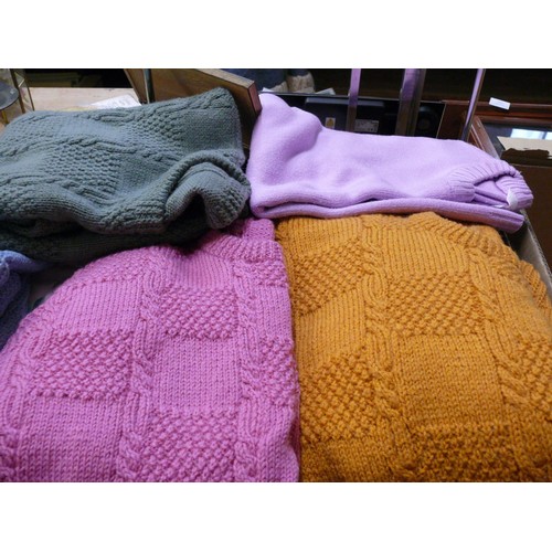 194 - BOX OF 9 LADIES KNITTED JUMPERS, VARIOUS COLOURS