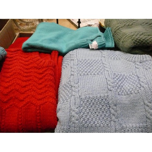 194 - BOX OF 9 LADIES KNITTED JUMPERS, VARIOUS COLOURS