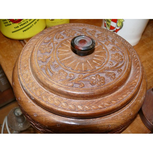 226 - WOODEN TREEN EGG TIMER AND CARVED BOWL