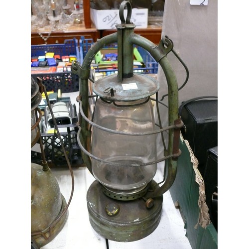 350 - 2 VINTAGE TILLEY LAMPS, 1 IN GREEN