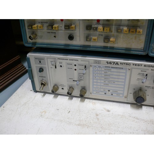 360 - TEKTRONIX 147A NTSC TEST SIGNAL GENERATOR