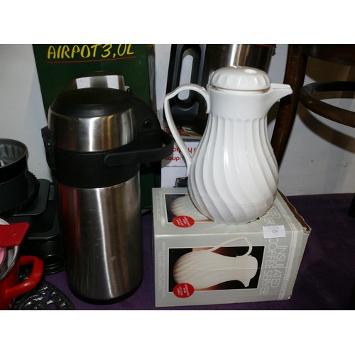 128 - COLLECTION OF NEW AND AS NEW KITCHENWARE TO INCLUDE YOGHURT MAKER, MORPHY RICHARDS SOUP MAKER, RICE ... 