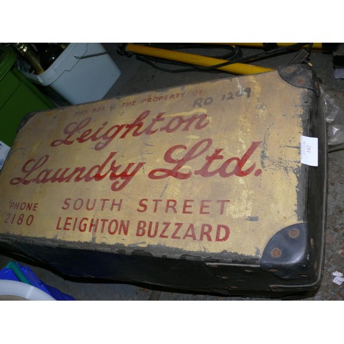 142 - LEIGHTON LAUNDRY BOX WITH CONTENTS OF DECORATIVE STONES