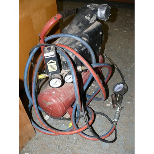 246 - MINI AIR COMPRESSOR WITH TYRE INFLATOR ATTACHMENT MAX BAR 10/PSI 175 IN WORKING ORDER