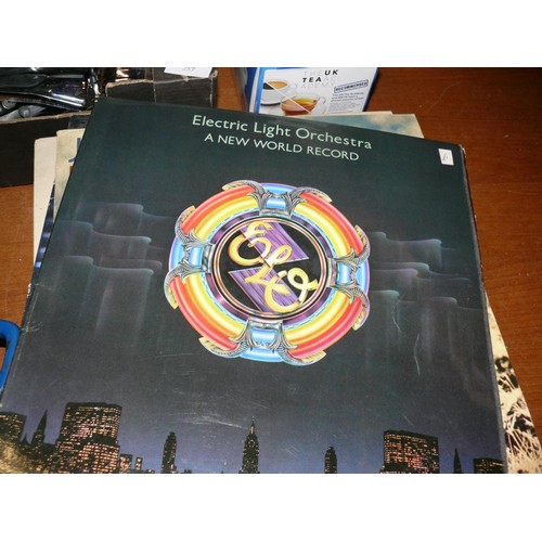 256 - SELECTION OF LP RECORDS TO INCLUDE ELECTRIC LIGHT ORCHESTRA, ALISON MOYET, PHIL COLLINS, BARRY MANIL... 