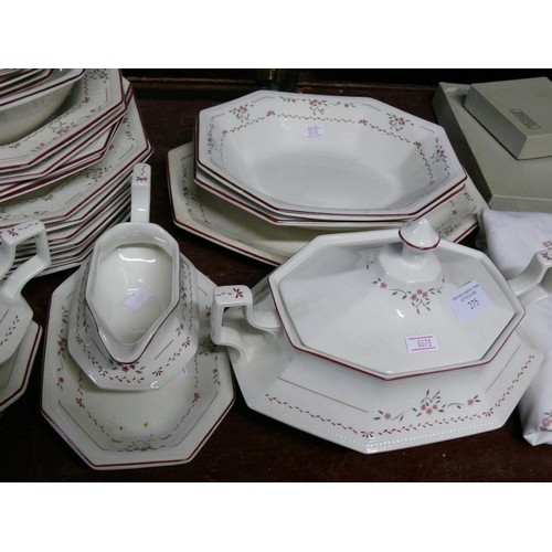 275 - JOHNSON BROTHERS 'MADISON' DINNER SERVICE WITH DINNER PLATES, SOUP BOWLS, DESSERT BOWLS, FINGER BOWL... 