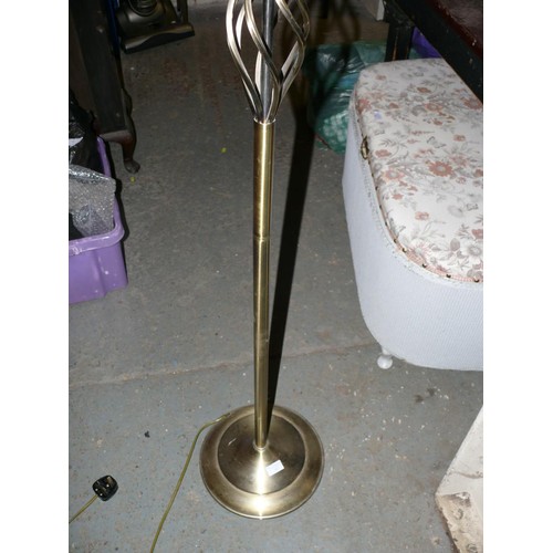 397 - BRASS STANDARD LAMP WITH TWISTED DETAIL TO COLOUMN