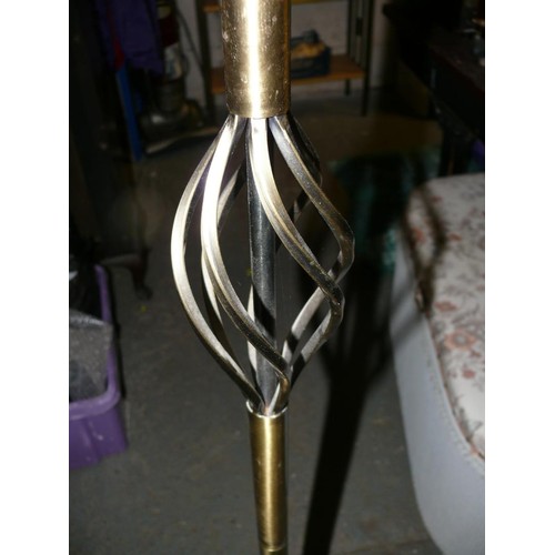 397 - BRASS STANDARD LAMP WITH TWISTED DETAIL TO COLOUMN