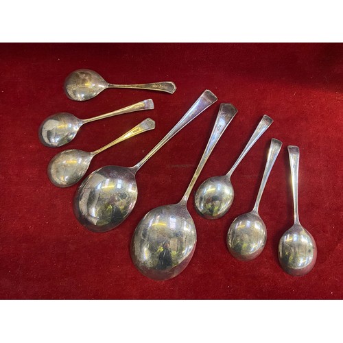 39 - Boxed EPNS silver plated serving and soup spoons.