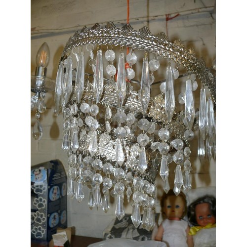 228 - NICE SELECTION OF GLASS AND CRYSTAL CHANDELIERS