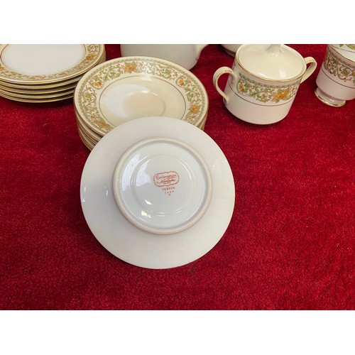 227C - Noritake (Sri Lanka) Teresa 2688 pattern tea & coffee service. Tea pot, coffee pot, sugar pot, 5x si... 