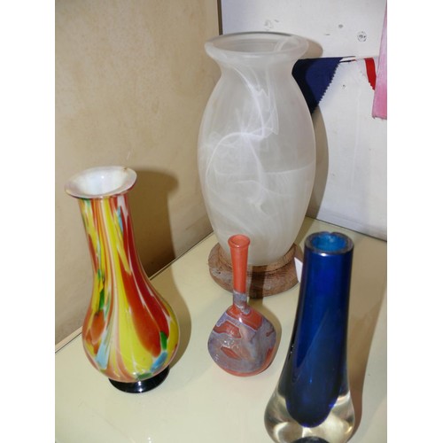 496 - 4 BEAUTIFUL GLASS VASES