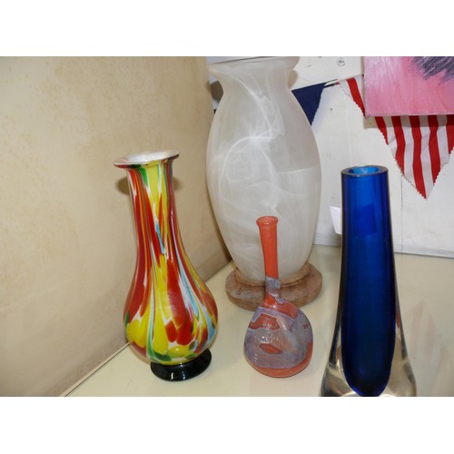 496 - 4 BEAUTIFUL GLASS VASES