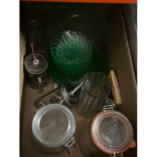 485 - 2 BOXES OF GOOD QUALITY GLASS KITCHENWARE TO INCLUDE OVEN DISHES, STORAGE JARS AND GREEN GLASS BOWLS