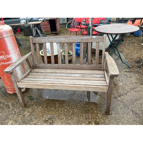 532 - LARGE WOODEN GARDEN BENCH