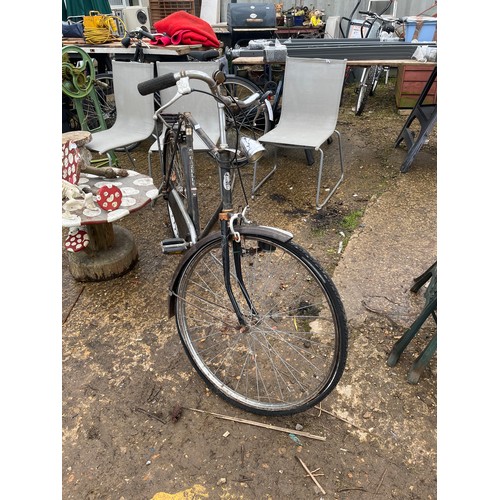 543 - RETRO GAZELLE GENTS BIKE, NEEDS A SADDLE