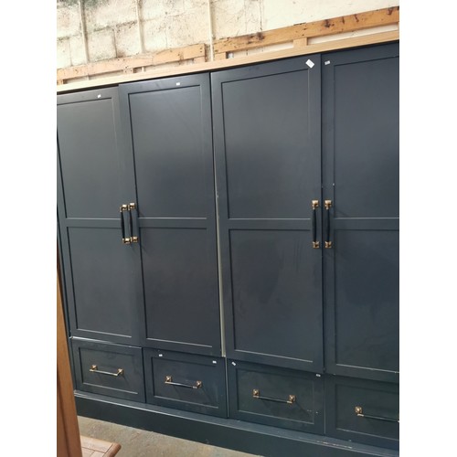 492A - LARGE MODULER BEDROOM UNIT COMPRISING OF A LARGE DOUBLE WARDROBE.
A LARGE DOUBLE SHELVED STORAGE UNI... 