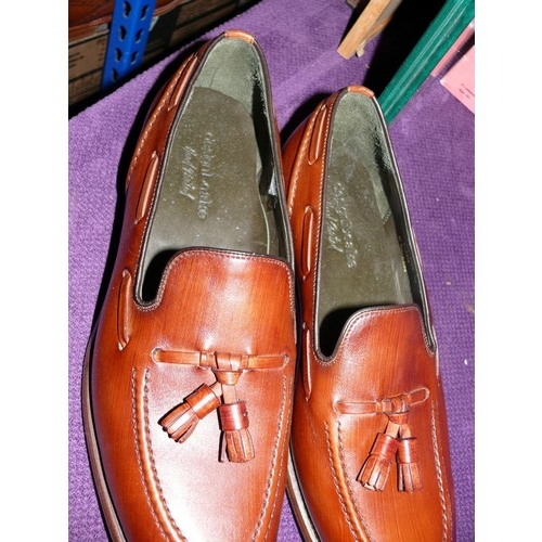 182 - PAIR OF GENTS LOAKES  SHOES, UNWORN IN BROWN SIZE 10