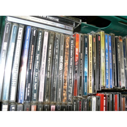 213 - LARGE TRAY OF CDS TO INCLUDE METALLICA, GREEN DAY, ARCH ENEMY, NIRVANA, IN FLAMES, LIMP BIZKIT ETC