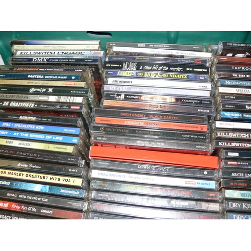 213 - LARGE TRAY OF CDS TO INCLUDE METALLICA, GREEN DAY, ARCH ENEMY, NIRVANA, IN FLAMES, LIMP BIZKIT ETC