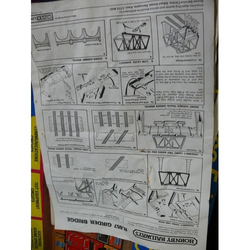 90 - A COMPLETE HORNBY TRAIN SET WITH INSTRUCTIONS